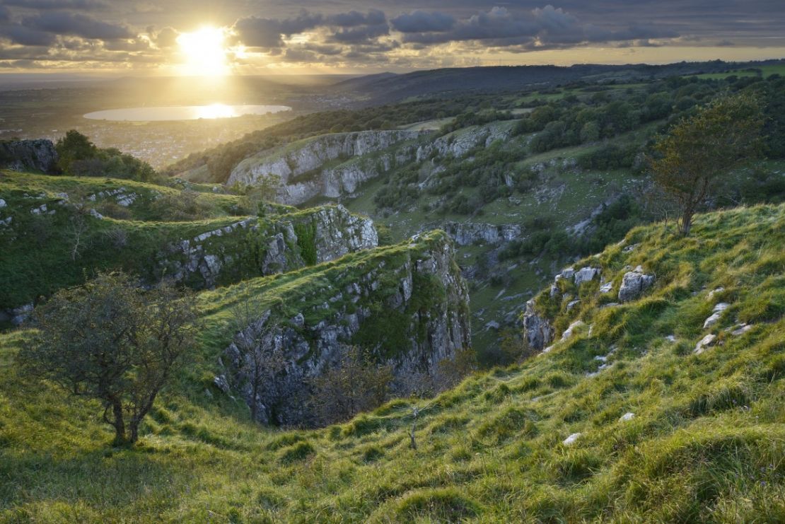 Саме за назвою цієї ущелини отримав своє «ім'я» найпопулярніший британський сорт сиру - чеддер