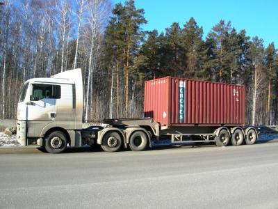 Типи ємностей для автомобільної вантажоперевезення