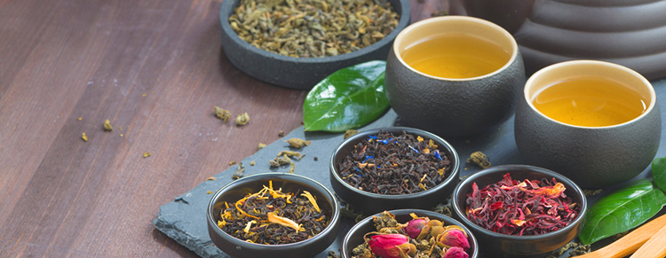 Заварювання зеленого чаю перегукується з приготуванням чорного, але має все-таки декілька відмінностей