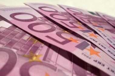 3 лютого 2010, 08:12 Переглядів:   Найбільша єврових купюра - 500 євро ($ 694) - є нині найбільш ходовим грошовим знаком в кримінальному світі