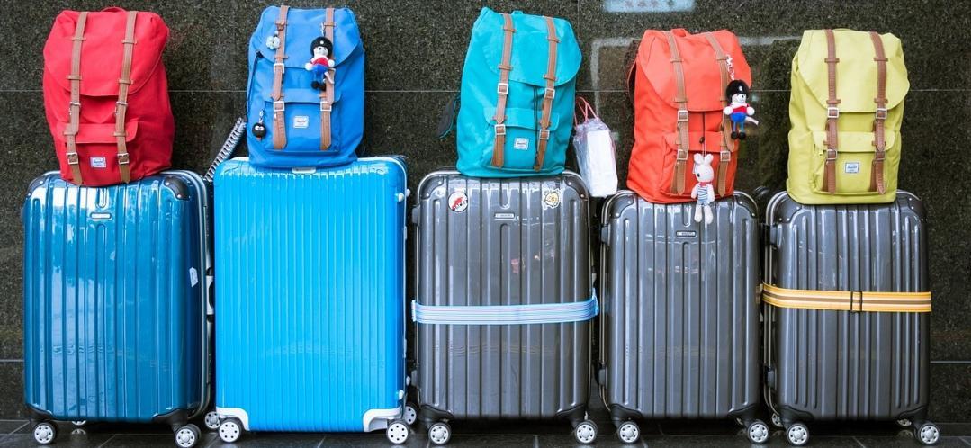 Якщо вага твого валізи від 32 до 50 кілограм, а сума всіх вимірювань більше 203 сантиметрів - багаж вважають нестандартним