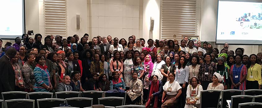 Thu May 31 6:00:00 CEST 2018   З 15 по 17 листопада 2017 року в Касабланці (Марокко) відбувся регіональний форум за участю африканських науковців і підприємців жіночої статі, на майданчику якого зустрілися понад 200 жінок-дослідників і підприємців, які активно працюють в сільськогосподарському та агропромисловому секторі